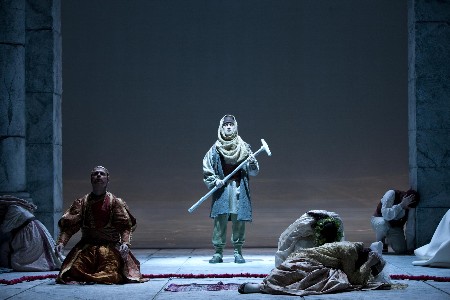 Neptune (bass Craig Phillips), personified as a villager, interrupts the sacrifice of the prince Idamante. Photo: Charles Erickson