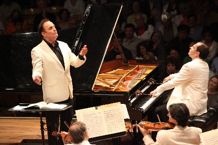 Charles Dutoit conductsthe BSO and pianist Kirill Gerstein at Tanglewood, July 30, 2010 (Photo: Hilary Scott