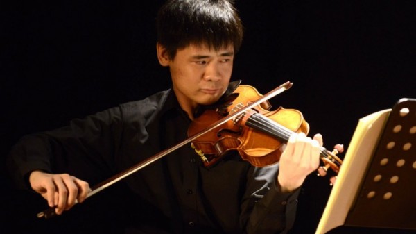 Violinist  Photo: Pentermann
