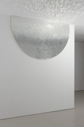 Jim Hodges, Movements (Stage IV), 2009, mirror on canvas, 67 x 96 inches, collection Barbara Zomlefer Herzberg, courtesy McCabe Fine Art, photo by Ronald Amstutz, © Jim Hodges