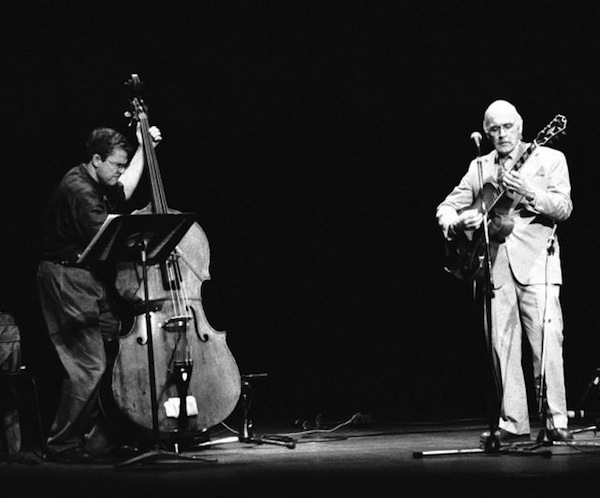 Bassist Charlie Haden performing with guitarist Jim Hall. Photo: Jam Thijs.