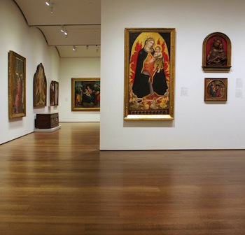 An interior gallery in the Harvard Art Museums. Photo: courtesy of the Harvard Art Museums.