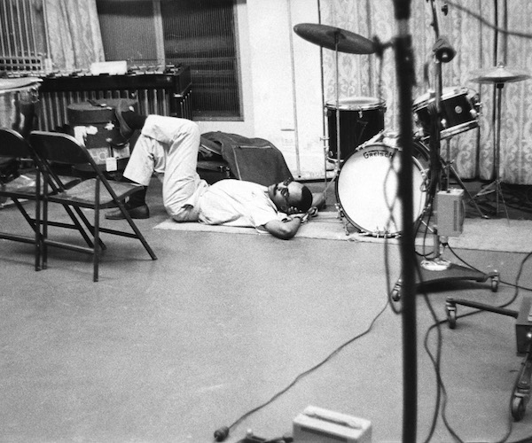 Art Taylor cools one during the rehearsals at Nola Studio 