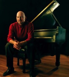 Pianist Tim Ray