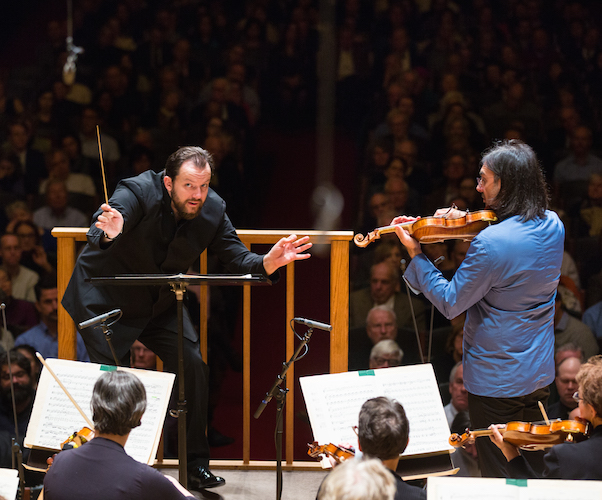 Andris Nelsons, the Boston Symphony Orchestra and Leonidas Kavakos perform at Symphony Hall. Photo: Robert Torres.