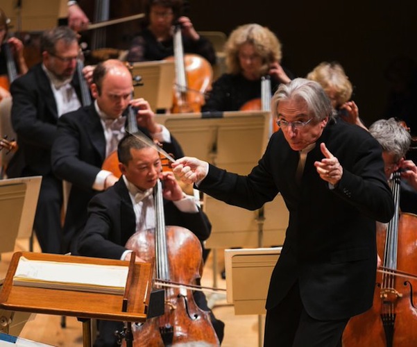 Conductor Michael Tilson Thomas leading the San Francisco Symphony at Symphony Hall. Photo: Robert Torres.